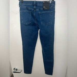 *NWT*. J Brand Sophia Mid Rise Super Skinny Eco Wash Jeans - Size 28